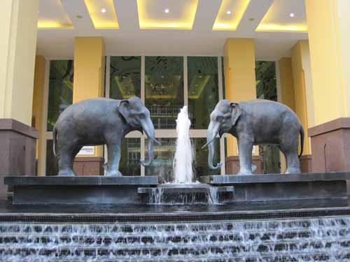 Le Meridien Chiang Mai fountain